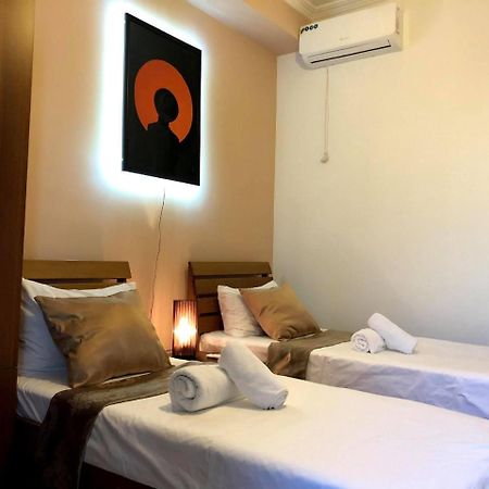Hotel Tipsy ティビリシ エクステリア 写真
